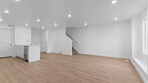 Living - 1897 E Corriente Dr #1176, Salem, UT 84653 photo 2 of 5