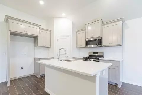 Kitchen - 2800 Heather Hvn, Moore, OK 73160 photo 1 of 13