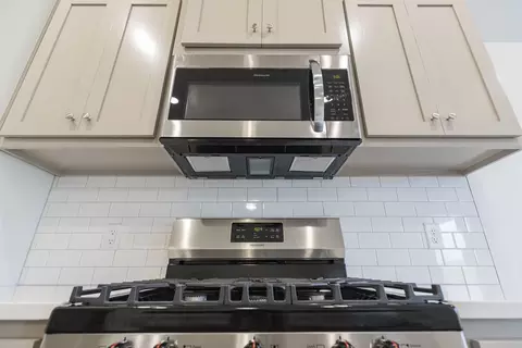 Kitchen - 2800 Heather Hvn, Moore, OK 73160 photo 4 of 13