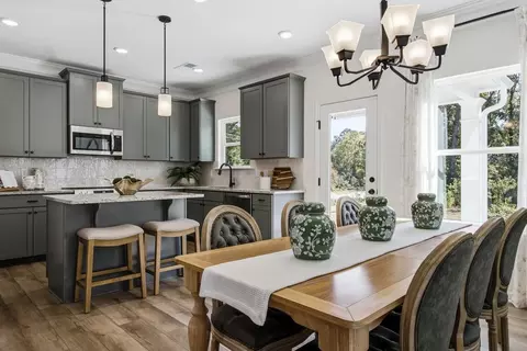 Dining - 216 Antiquity Cir, Perry, GA 31069 photo 1 of 11