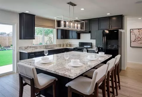 Kitchen - 537 N Tracy St, Visalia, CA 93292 photo 4 of 6