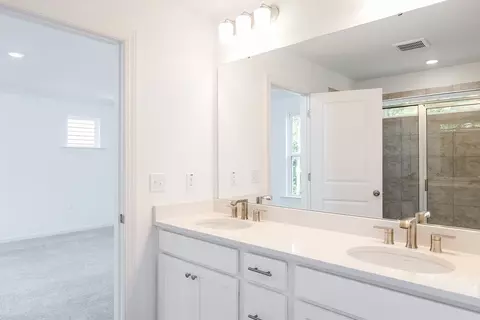 Bath - 1008 Condor Junction Rd, Wendell, NC 27591 photo 1 of 8