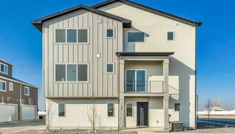 1102 W 1580 N, Salem, UT 84653