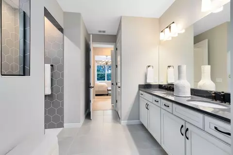Bath - 4910 Twin Lakes Blvd, Saint Cloud, FL 34772 photo 1 of 1