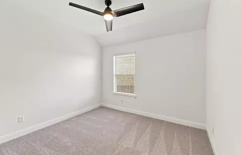 Bedroom - 116 Elm View Dr, Georgetown, TX 78628 photo 5 of 7