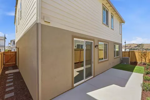 Exterior - 2654 Briones Dr, Fairfield, CA 94533 photo 3 of 6