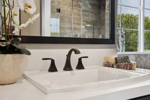 Bath - 2953 Garnet Way, Marina, CA 93933 photo 2 of 8