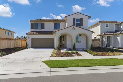 204 W Adriana Dr, Mountain House, CA 95391