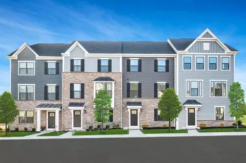 101 Hollow Oak Dr, Moon Township, PA 15108