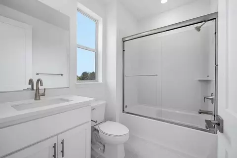 Bath - 4938 Larkfield St, Dublin, CA 94568 photo 4 of 4