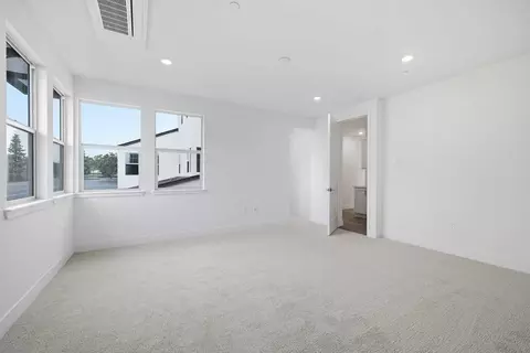 Bedroom - 4938 Larkfield St, Dublin, CA 94568 photo 4 of 4