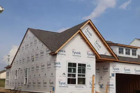 415 Crossing Ln, Dayton, OH 45449