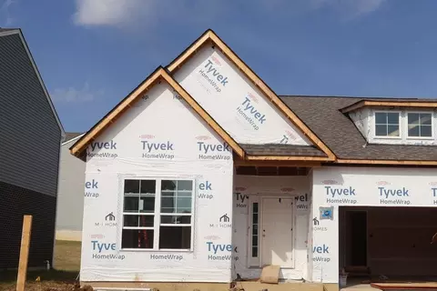415 Crossing Ln, Dayton, OH 45449