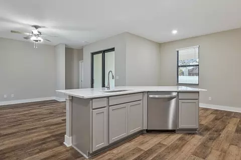 Kitchen - 808 Gen D Macarthur Ave, Labelle, FL 33935 photo 3 of 4
