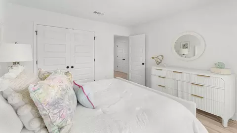 Bedroom - 19 Crest Dr, Miramar Beach, FL 32550 photo 5 of 7