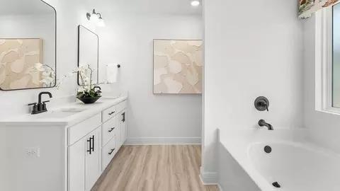 Bath - 19 Crest Dr, Miramar Beach, FL 32550 photo 1 of 6