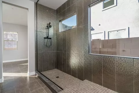 Bath - 7322 E La Sala Ln, Florence, AZ 85132 photo 2 of 4