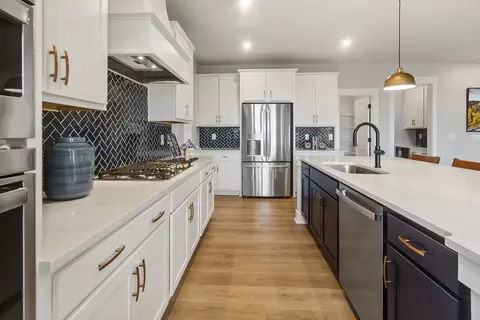 Kitchen - 24 Bramall Dr, Greer, SC 29651 photo 4 of 6