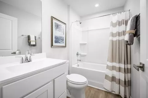 Bath - 102 Maple Grove St, Springfield, OH 45503 photo 1 of 1