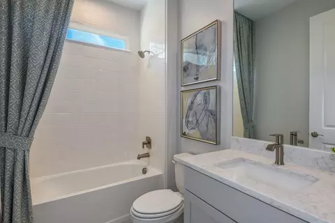 Bath - 11915 Starbright Dr, Venice, FL 34293 photo 3 of 3