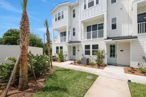 22 N Beach Way, Jacksonville Beach, FL 32250