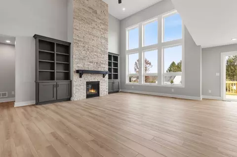 Living - 14054 Ambrosia Ave, Dewitt, MI 48820 photo 2 of 7