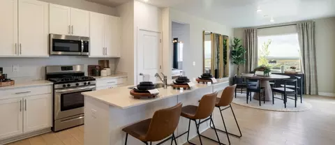 Kitchen - 1582 E Starling Ln, Eagle Mountain, UT 84005 photo 1 of 8