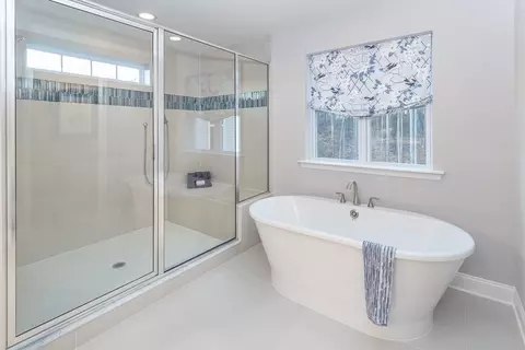 Bath - 988 Brookfield Dr, Dover, DE 19901 photo 1 of 8