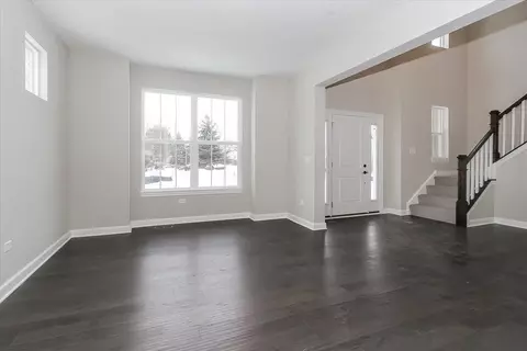 40 39th St, Downers Grove, IL 60515