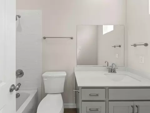 Bath - 1144 Concan Dr, Plano, TX 75075 photo 5 of 7