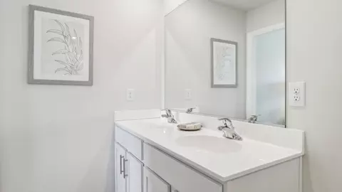 Bath - 245 Hermosa Dr, Egg Harbor Twp, NJ 08234 photo 4 of 5