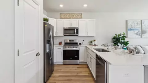 Kitchen - 245 Hermosa Dr, Egg Harbor Twp, NJ 08234 photo 6 of 7