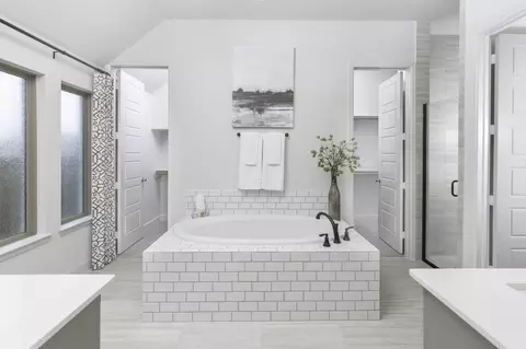 Bath - 514 Cooper St, Celina, TX 75009 photo 1 of 1