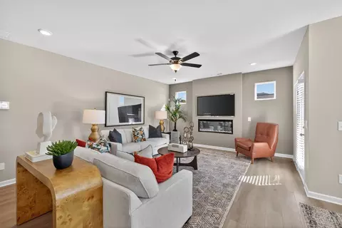 Living - 100 Andros Dr, Dalton, GA 30721 photo 3 of 3