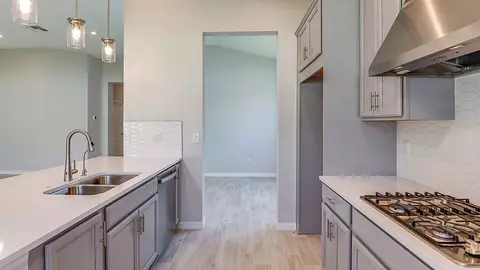 Kitchen - 13610 Cornerstone Way, Parrish, FL 34219 photo 3 of 11