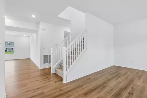 Entry Way - 1549 Pebble Beach Dr, Pendleton, IN 46064 photo 2 of 10