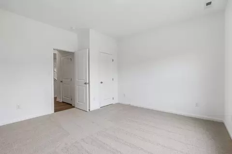 Bedroom - 1549 Pebble Beach Dr, Pendleton, IN 46064 photo 2 of 17