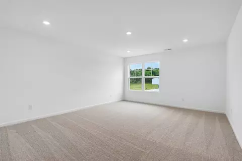 Bedroom - 1549 Pebble Beach Dr, Pendleton, IN 46064 photo 11 of 17