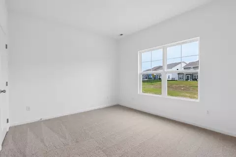 Bedroom - 1549 Pebble Beach Dr, Pendleton, IN 46064 photo 1 of 17