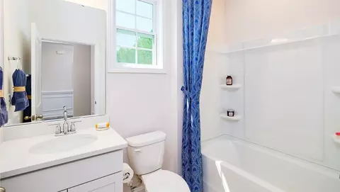 Bath - 28 Wheatfield Rd, Fletcher, NC 28732 photo 3 of 7