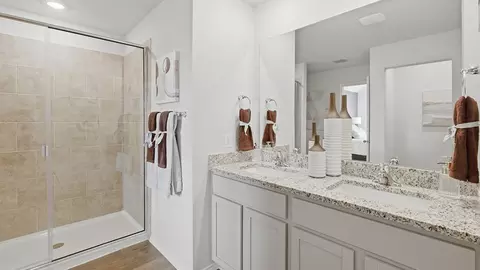 Bath - 10209 Neptune Ct, Waco, TX 76708 photo 3 of 7