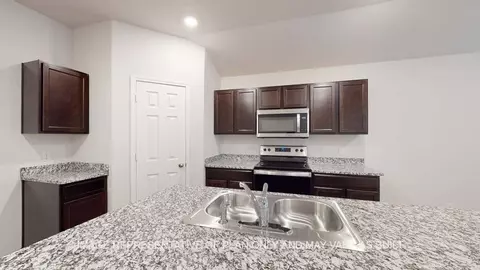 Kitchen - 10209 Neptune Ct, Waco, TX 76708 photo 1 of 6