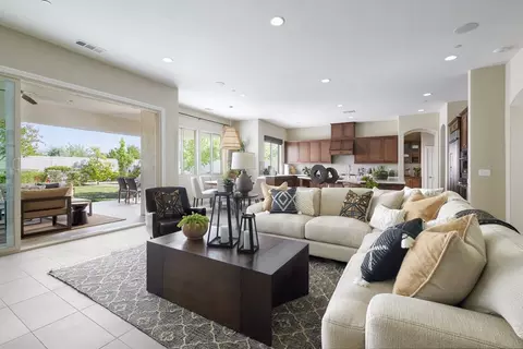 Living - 3711 Pathway Ct, Bakersfield, CA 93311 photo 3 of 3