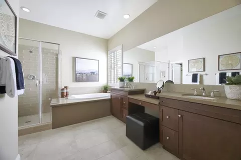 Bath - 3711 Pathway Ct, Bakersfield, CA 93311 photo 1 of 1