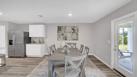 Dining - Hayward Loop, Foley, AL 36535 photo 1 of 2