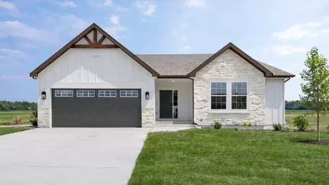 2675 Platinum St, Saint Augusta, MN 56301