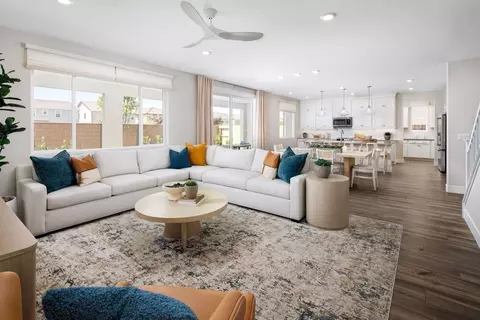 8102 Lavigne Cir, Elk Grove, CA 95757