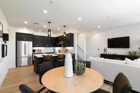 176 E Fremont Ave, Sunnyvale, CA 94087