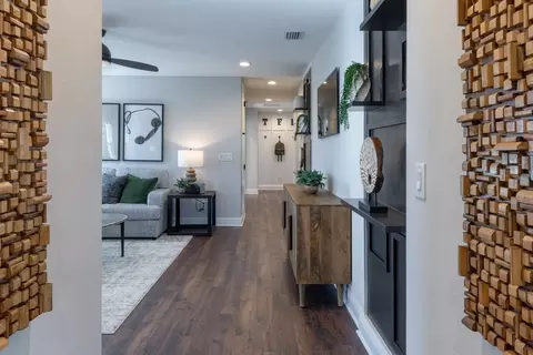 Entry Way - 2011 Town Pasture Dr, Eustis, FL 32726 photo 7 of 9