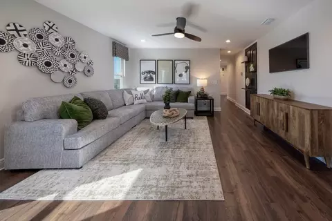 Living - 2011 Town Pasture Dr, Eustis, FL 32726 photo 3 of 3
